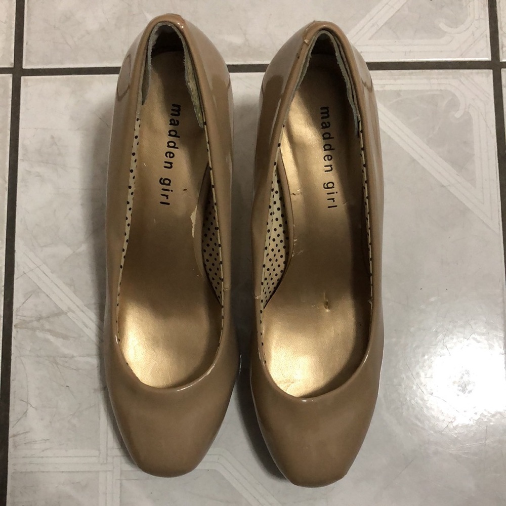 Madden girl Getta Pump 3.5 inches high heels very comfortable.